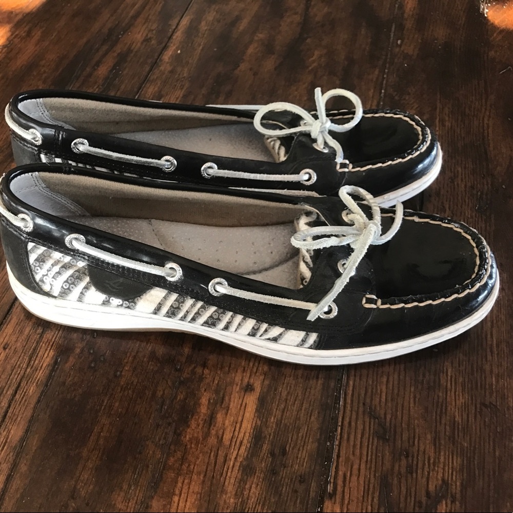 Size 9 women's Sperry shoes